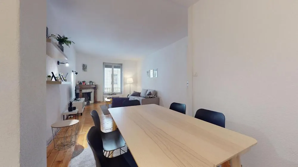 Very Nice Apartment In Les Paquis Close To The Famous Jet D'Eau ジュネーブ スイス