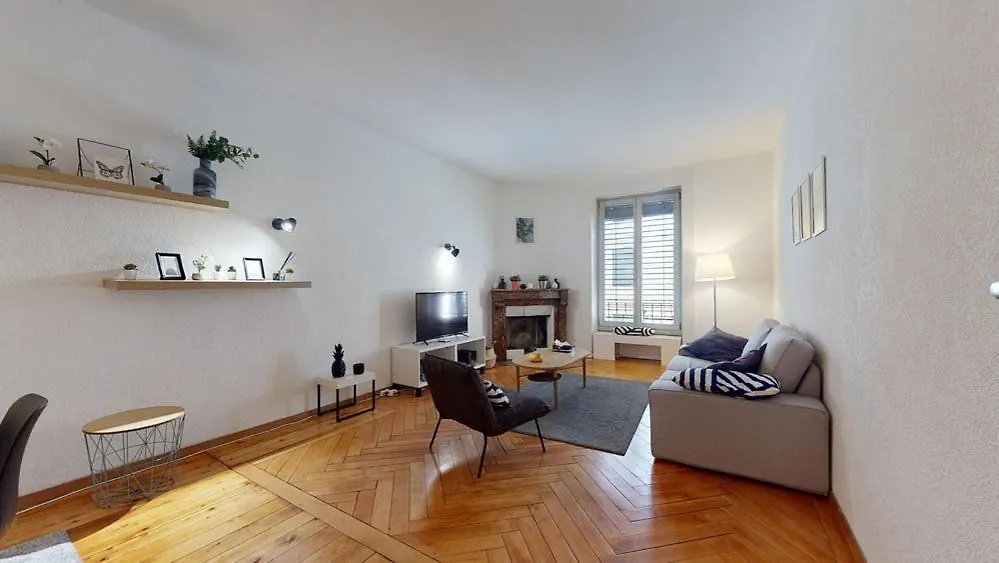 Very Nice Apartment In Les Paquis Close To The Famous Jet D'Eau ジュネーブ
